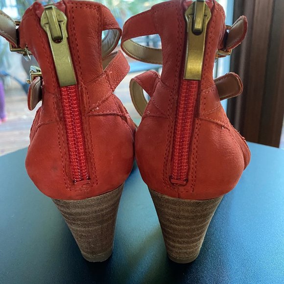 Franco Sarto Orange Suede Block Sandals 6.5 - Picture 8 of 8